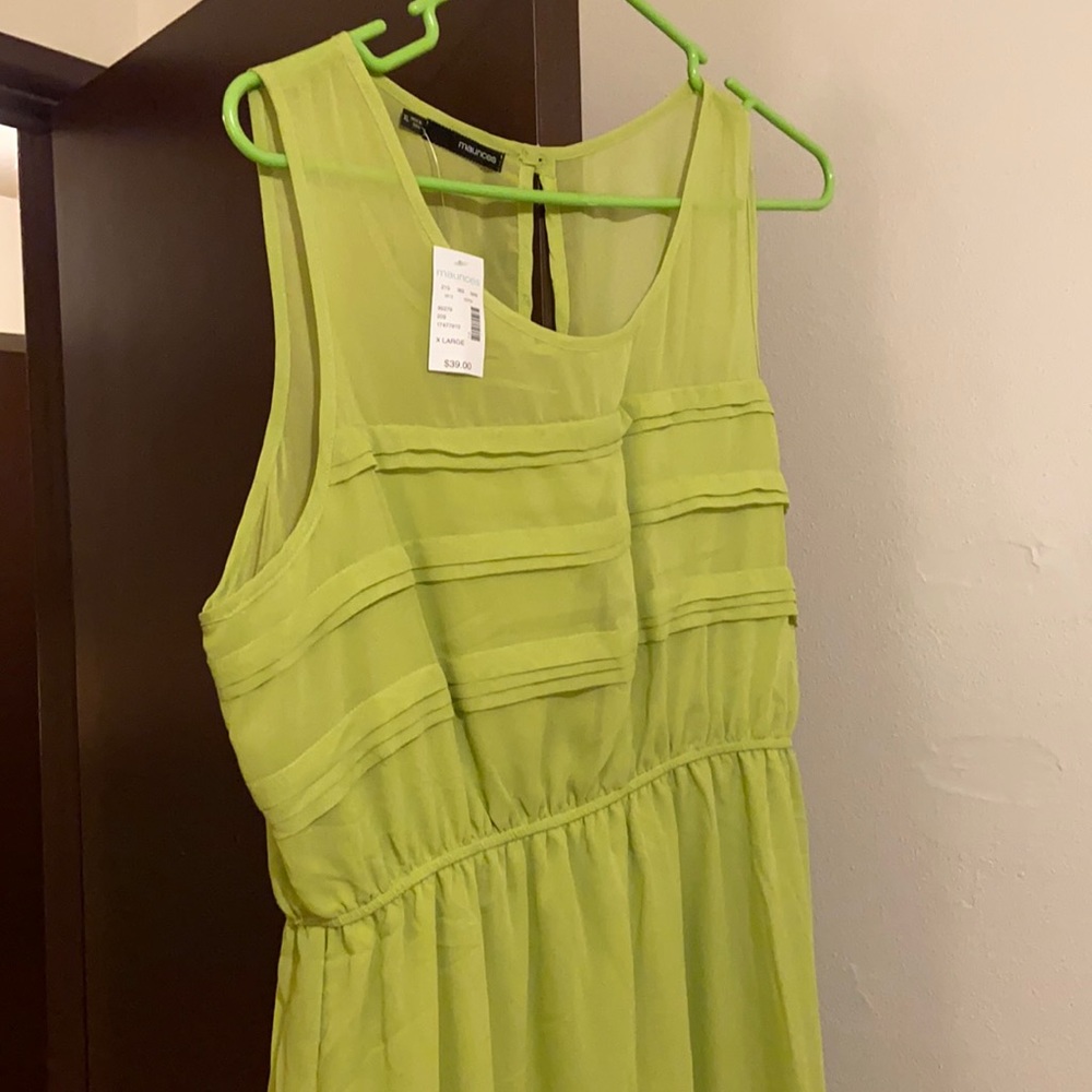 Sleeveless dress